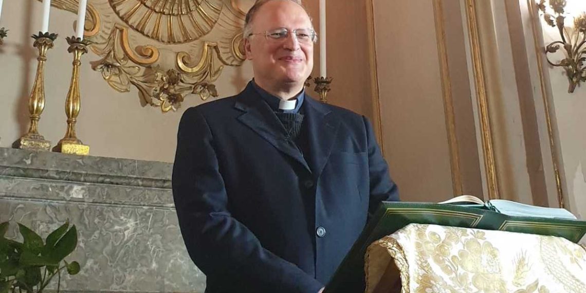 padre Vittorio Rocca ph Arturo Grasso